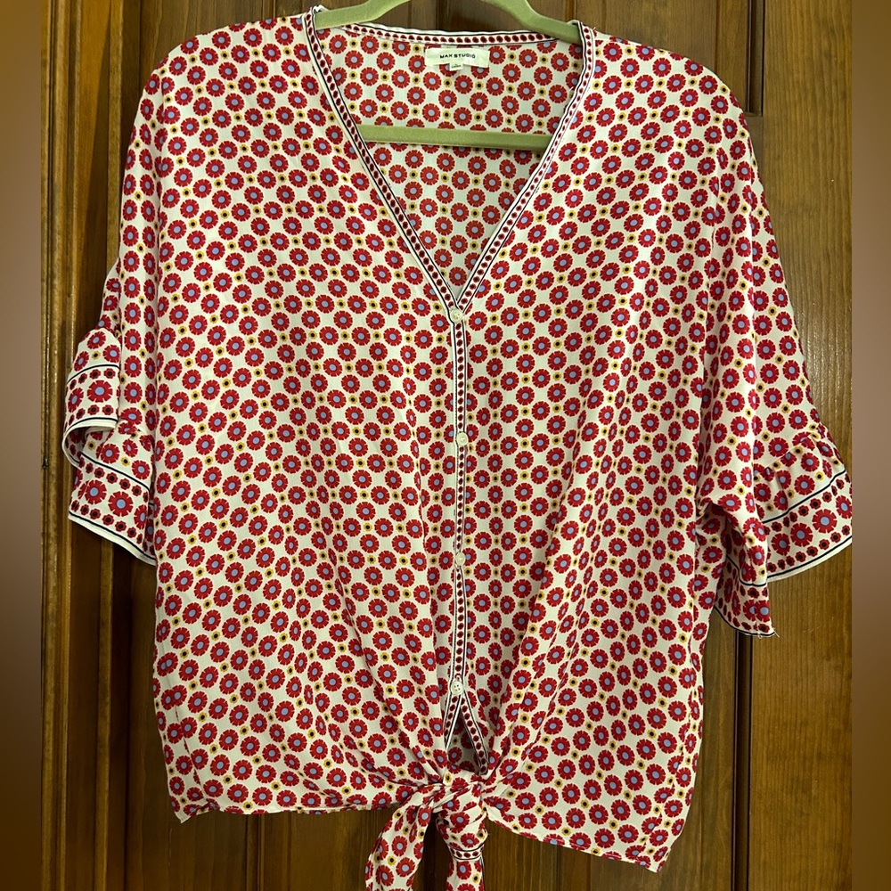 Max Studio tie front top